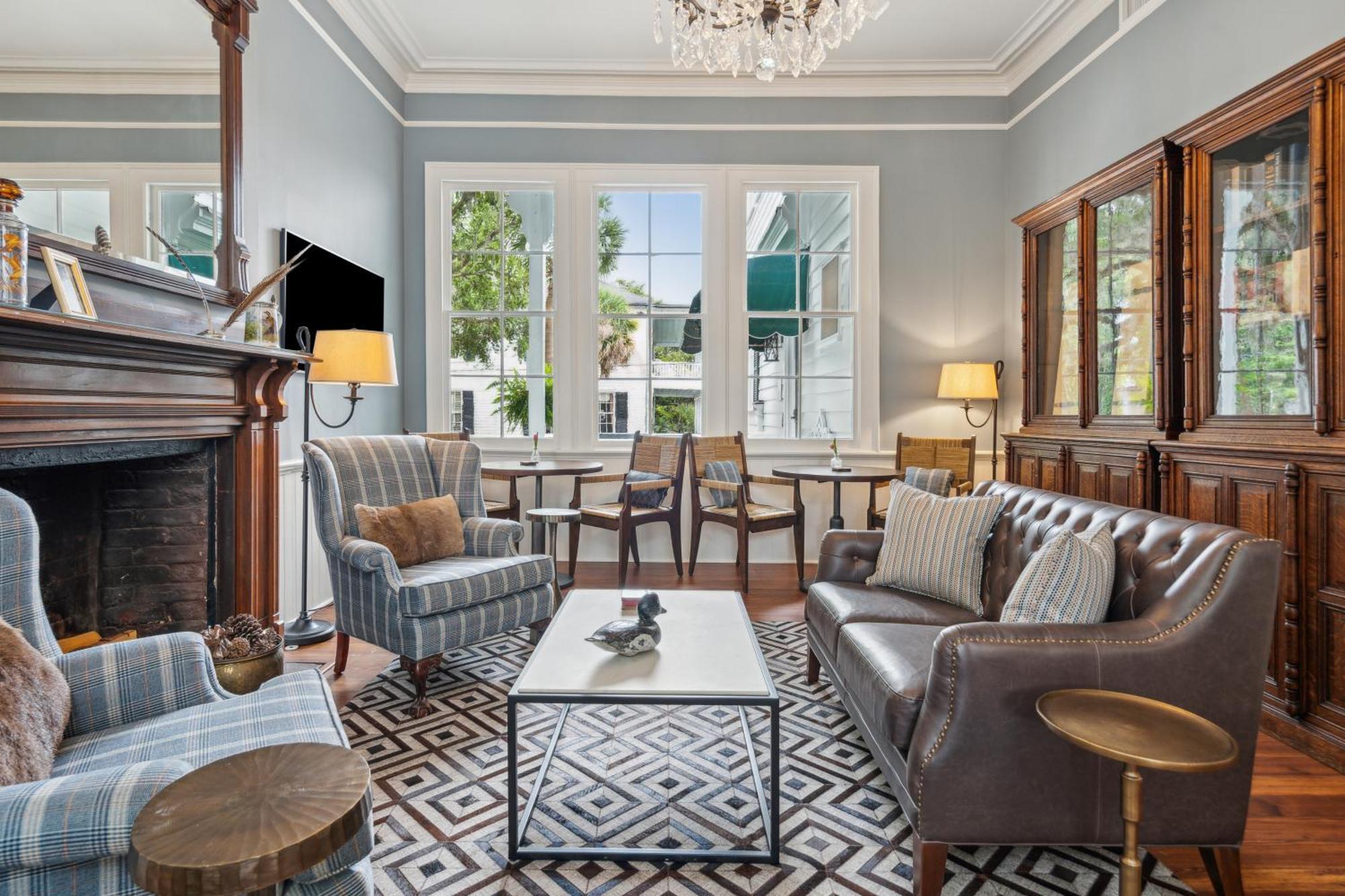 Отель Cuthbert House Бофорт Экстерьер фото